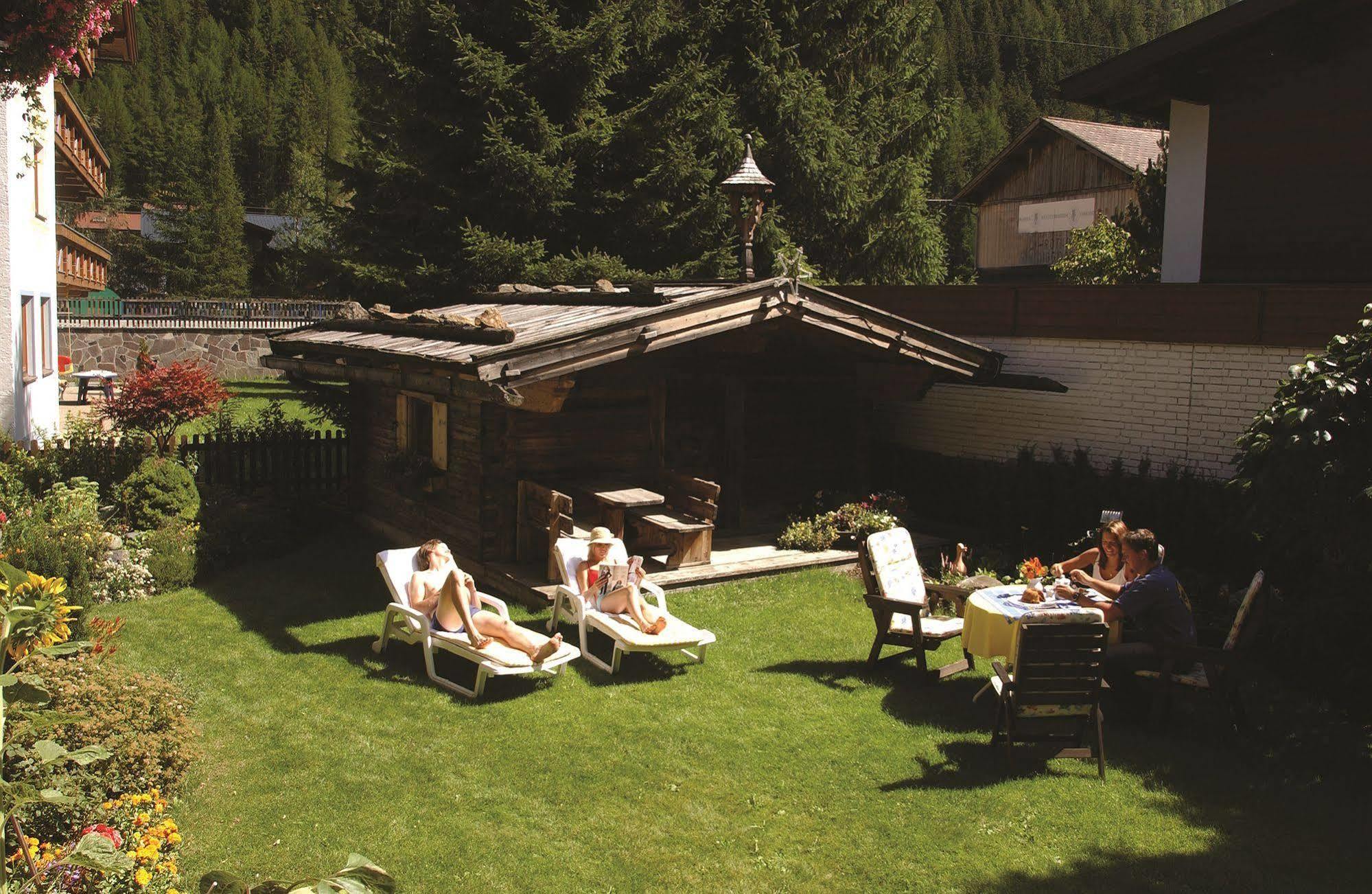 Hotel Sportpension Carinthia Sölden Buitenkant foto